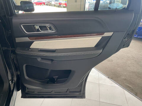 2017 Ford Explorer Platinum