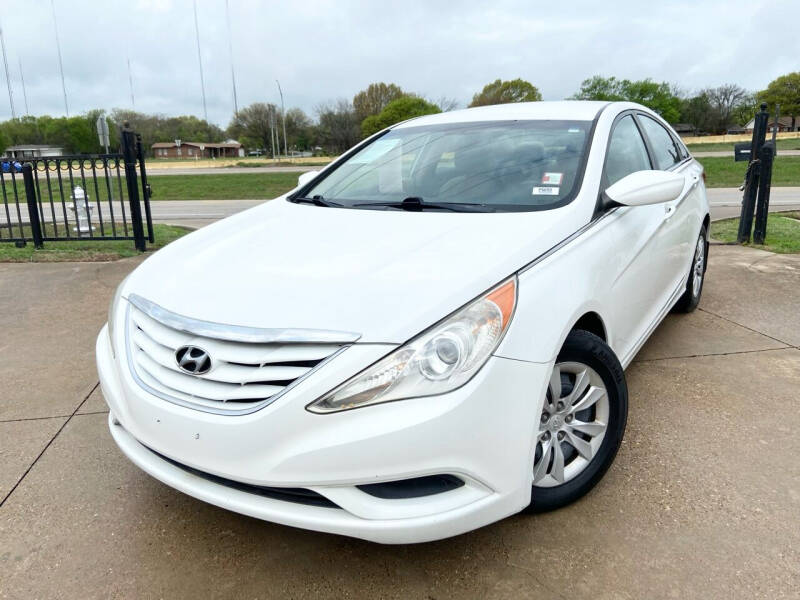 2011 Hyundai Sonata for sale at Texas Luxury Auto in Cedar Hill TX