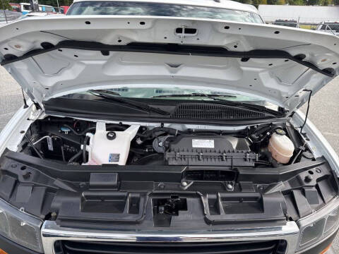 2023 GMC Savana 2500