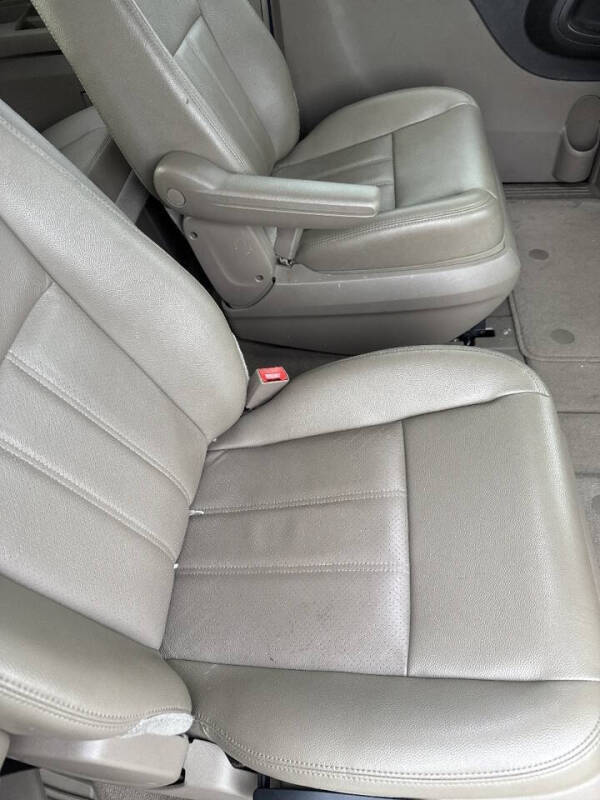 2015 Chrysler Town and Country Touring-L