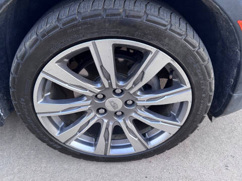 2022 Cadillac XT4 Premium Luxury