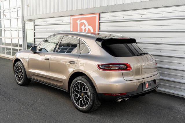 2017 Porsche Macan 44