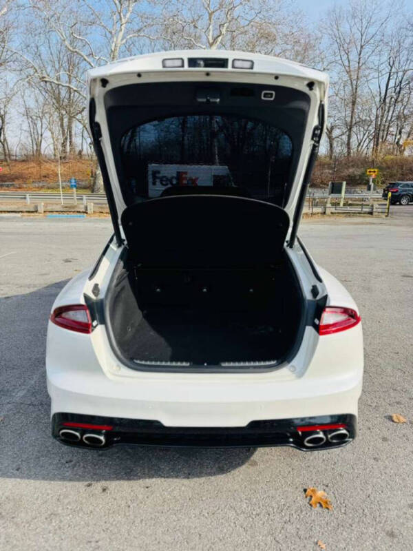 2019 Kia Stinger GT2