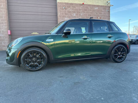 2016 MINI Hardtop 4 Door for sale at CarNu  Sales - CarNu Sales in Warminster PA