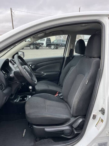 2015 Nissan Versa 1.6 S