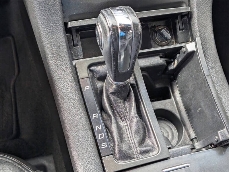 2017 Ford Taurus SEL