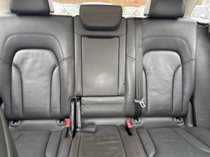 2011 Audi Q5 2.0T quattro Premium Plus