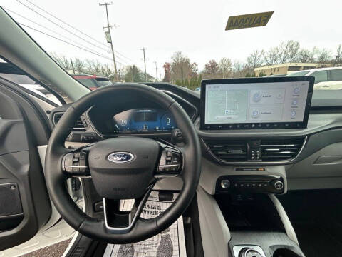 2023 Ford Escape Platinum