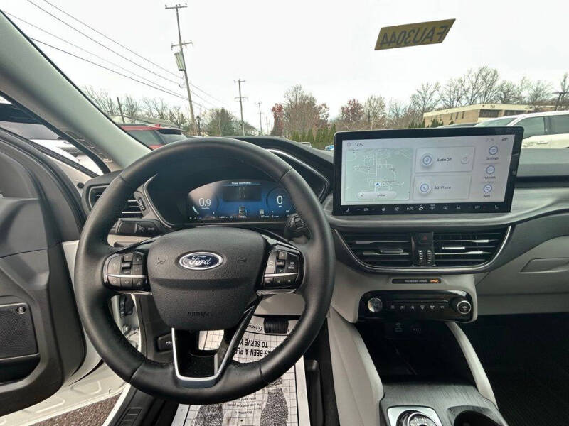 2023 Ford Escape Platinum