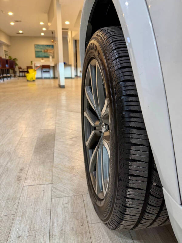 2018 Volvo XC90 T5 Momentum 7-Passenger