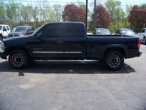 2005 GMC Sierra 1500 for sale at C and L Auto Sales Inc. in Decatur IL