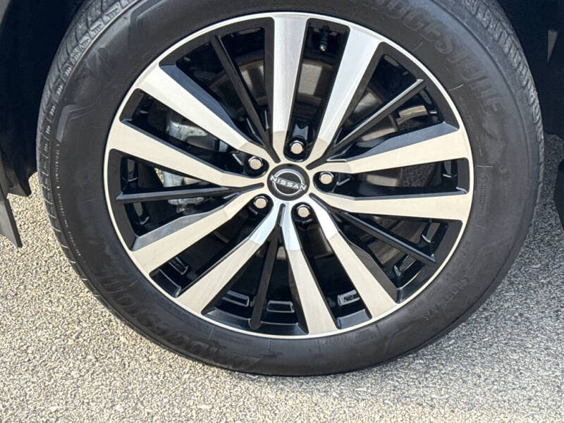 2024 Nissan Pathfinder Platinum