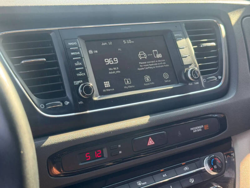 2017 Kia Sedona LX