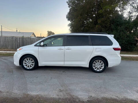 2015 Toyota Sienna XLE 7-Passenger