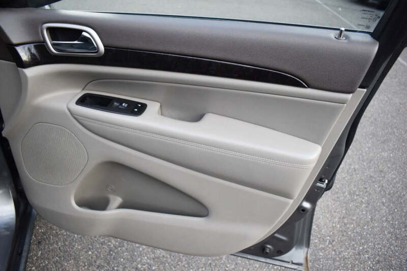 2012 Jeep Grand Cherokee Laredo