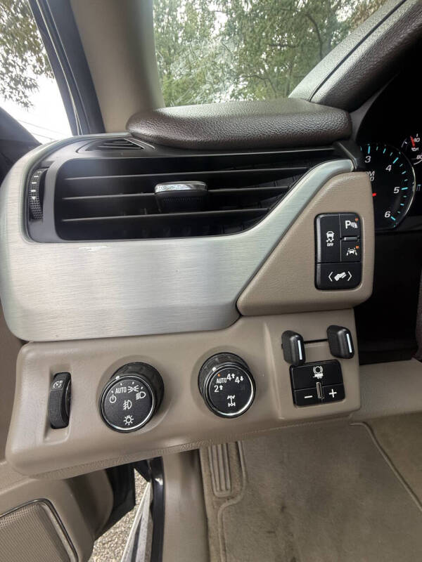2017 GMC Yukon XL SLT