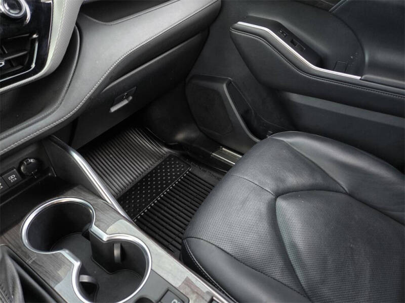 2021 Toyota Highlander Platinum