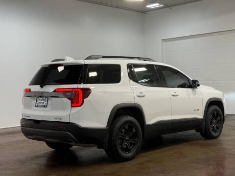 2023 GMC Acadia AT4