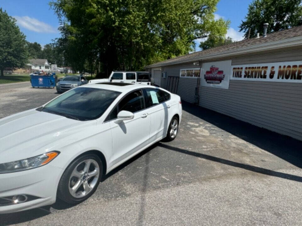 2016 Ford Fusion for sale at Mitrione Motors in Springfield, IL