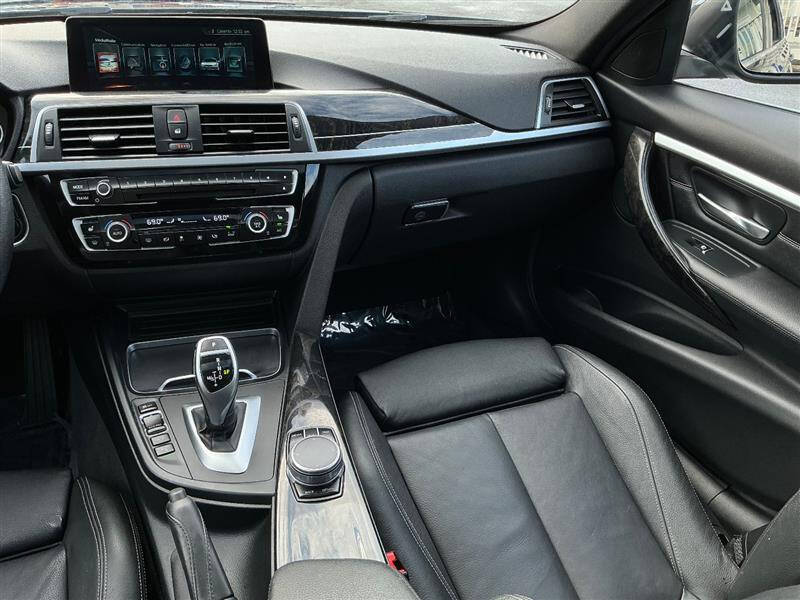 2017 BMW 3 Series 330i xDrive