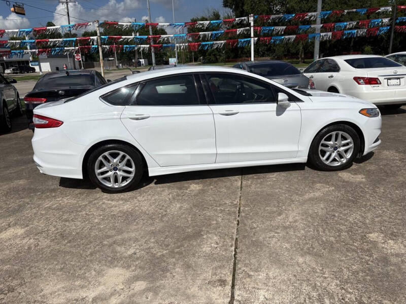 2016 Ford Fusion SE