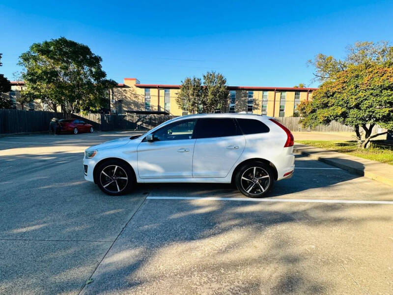 2015 Volvo XC60 T6 R-Design Platinum
