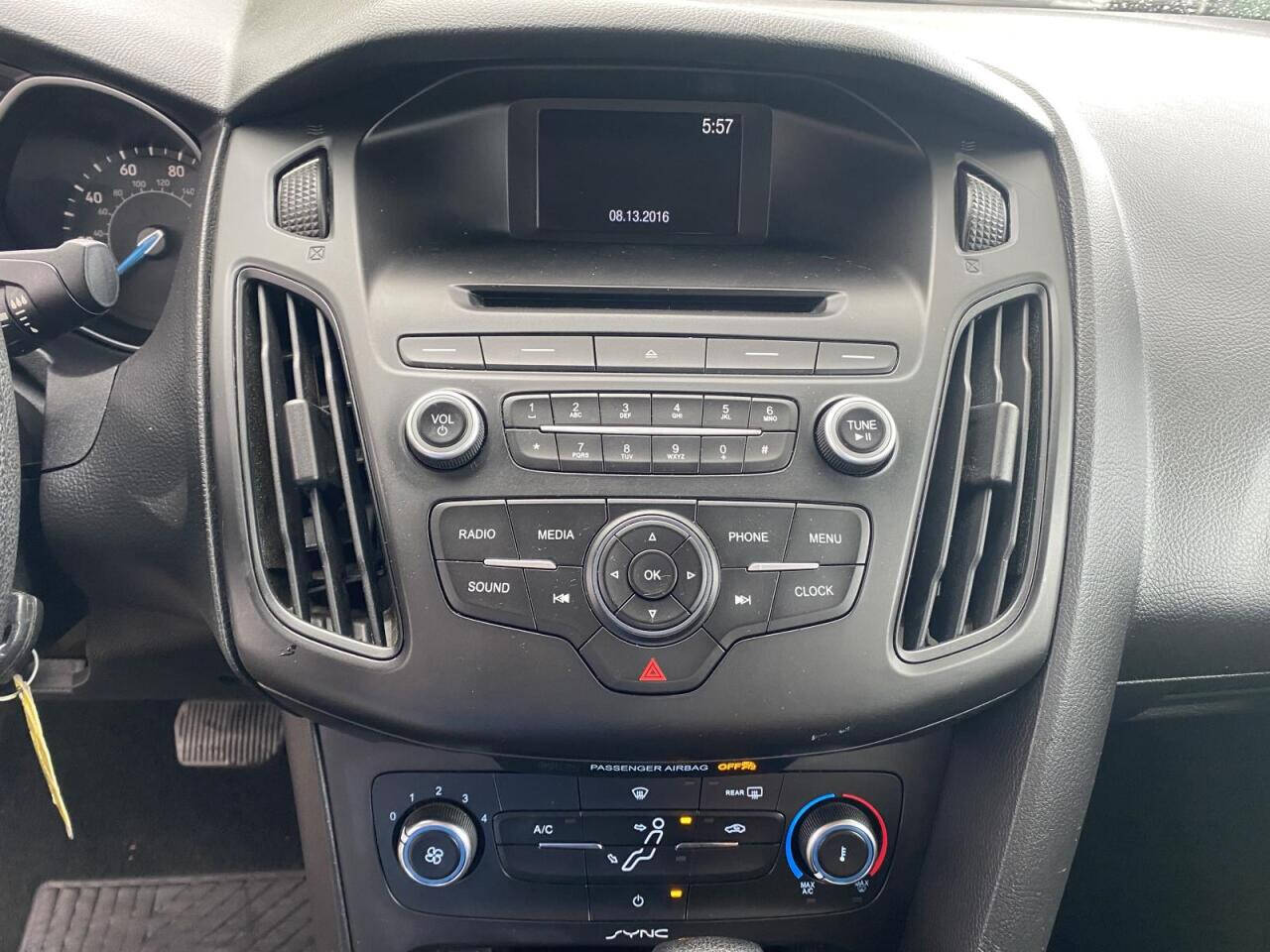 2016 Ford Focus  - $9,985
