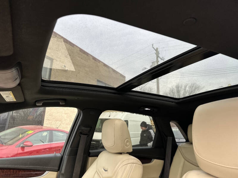 2017 Cadillac XT5 Luxury