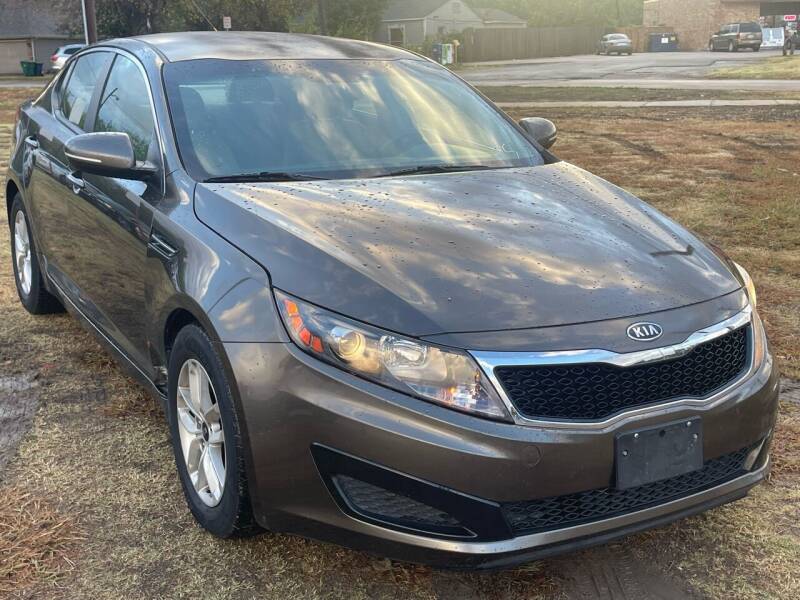 2011 Kia Optima for sale at Cash Car Outlet in Mckinney TX