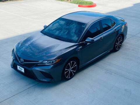 2018 Toyota Camry Hybrid SE