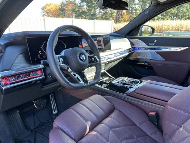 2025 BMW 7 Series 740i xDrive