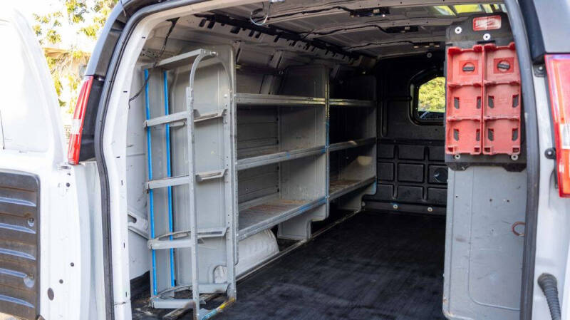 2023 Chevrolet Express 2500