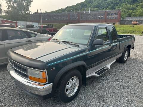 1995 Dodge Dakota for sale at SAVORS AUTO CONNECTION LLC in East Liverpool OH