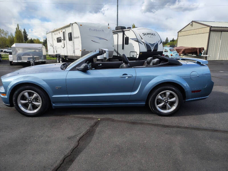 2005 Ford Mustang GT Premium