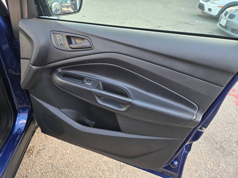 2015 Ford Escape S