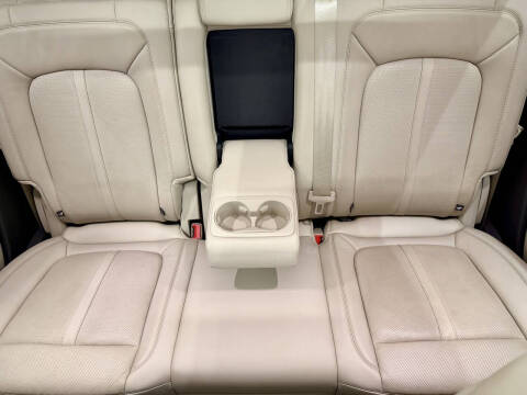 2020 Lincoln Nautilus Reserve