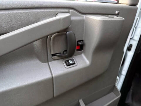 2024 GMC Savana 2500