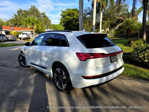 2021 Audi e-tron quattro Premium