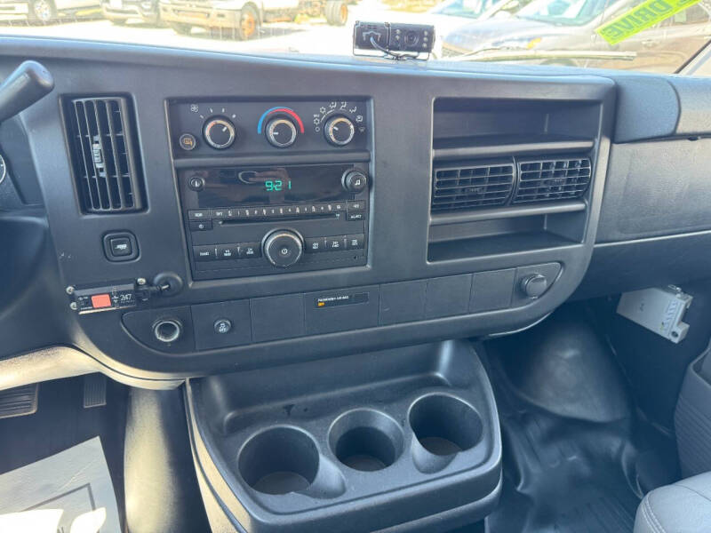 2012 GMC Savana LS 1500