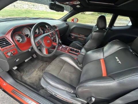 2008 Dodge Challenger SRT8