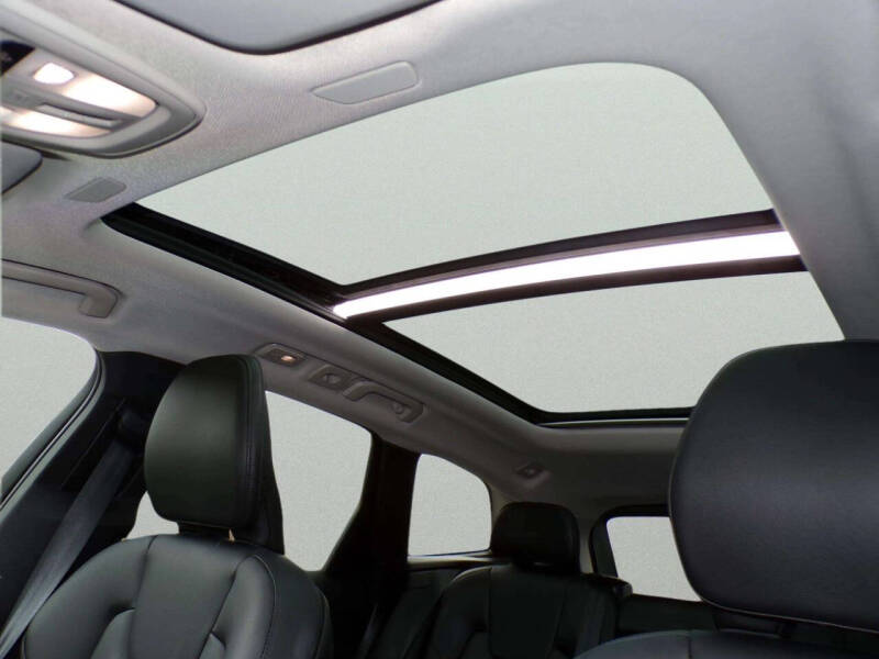 2023 Volvo XC60 B5 Core