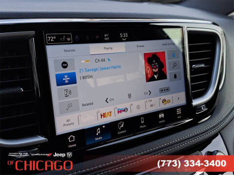 2026 Chrysler Pacifica Select