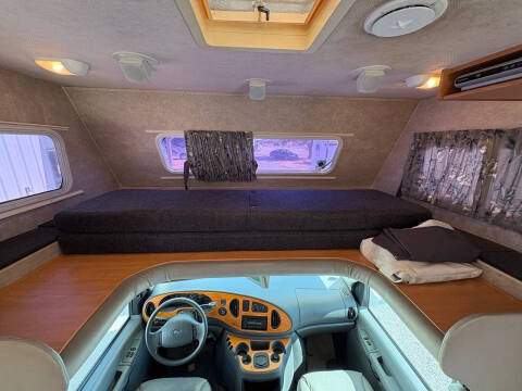 2005 Ford E-Series E-450 SD