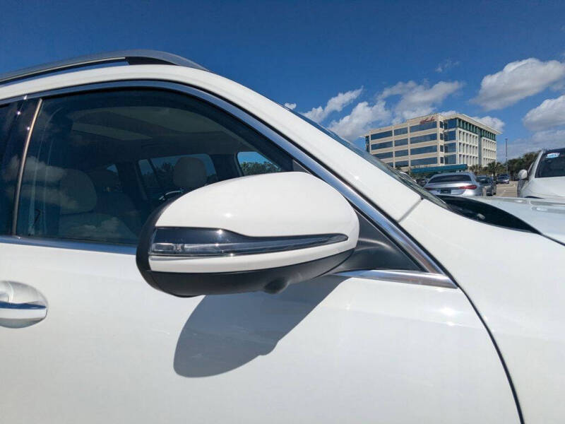 2023 Mercedes-Benz GLB GLB 250