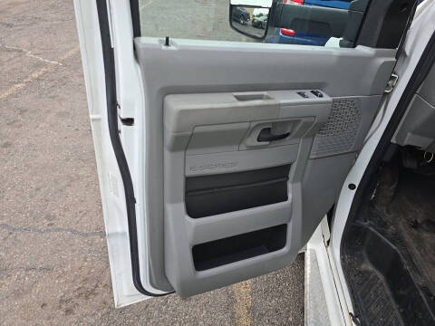 2012 Ford E-Series E-350 SD