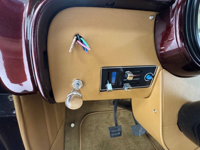 1951 Ford Deluxe