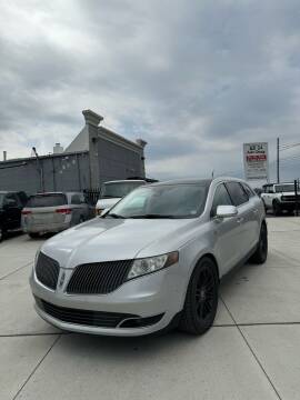 2013 Lincoln MKT for sale at US 24 Auto Group in Redford MI