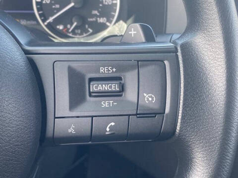 2025 Nissan Pathfinder S