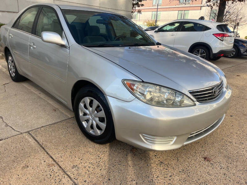 2006 Toyota Camry LE photo 3