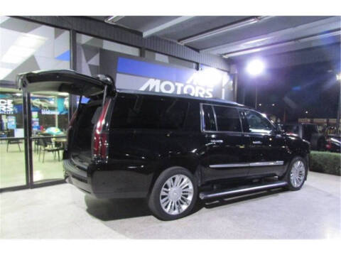 2018 Cadillac Escalade ESV Platinum